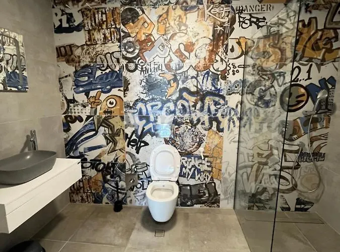 アパート Aliara Dilara ポモリエ