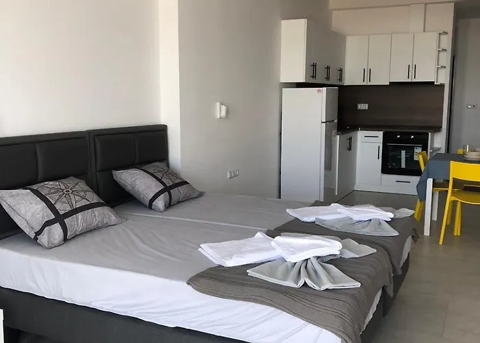 アパート Aliara Dilara